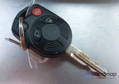 2008 Ford Escape Xlt из США, поврежденный, VIN 1FMCU03108KD05340